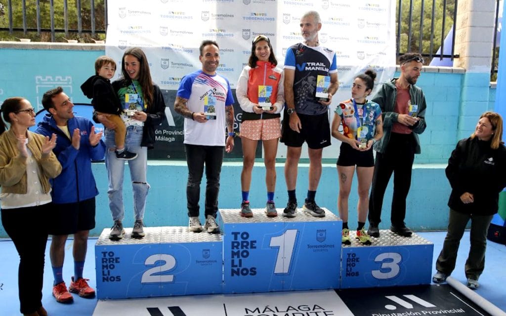 Podio masculino y femenino del Mini Trail 13K del III CxM Trail Cañada del Lobo 2026 en Torremolinos